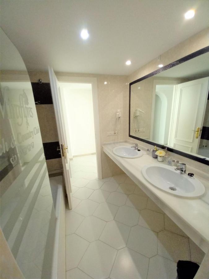 Miraflores Beachfront Penthouse Sitio de Calahonda Eksteriør billede